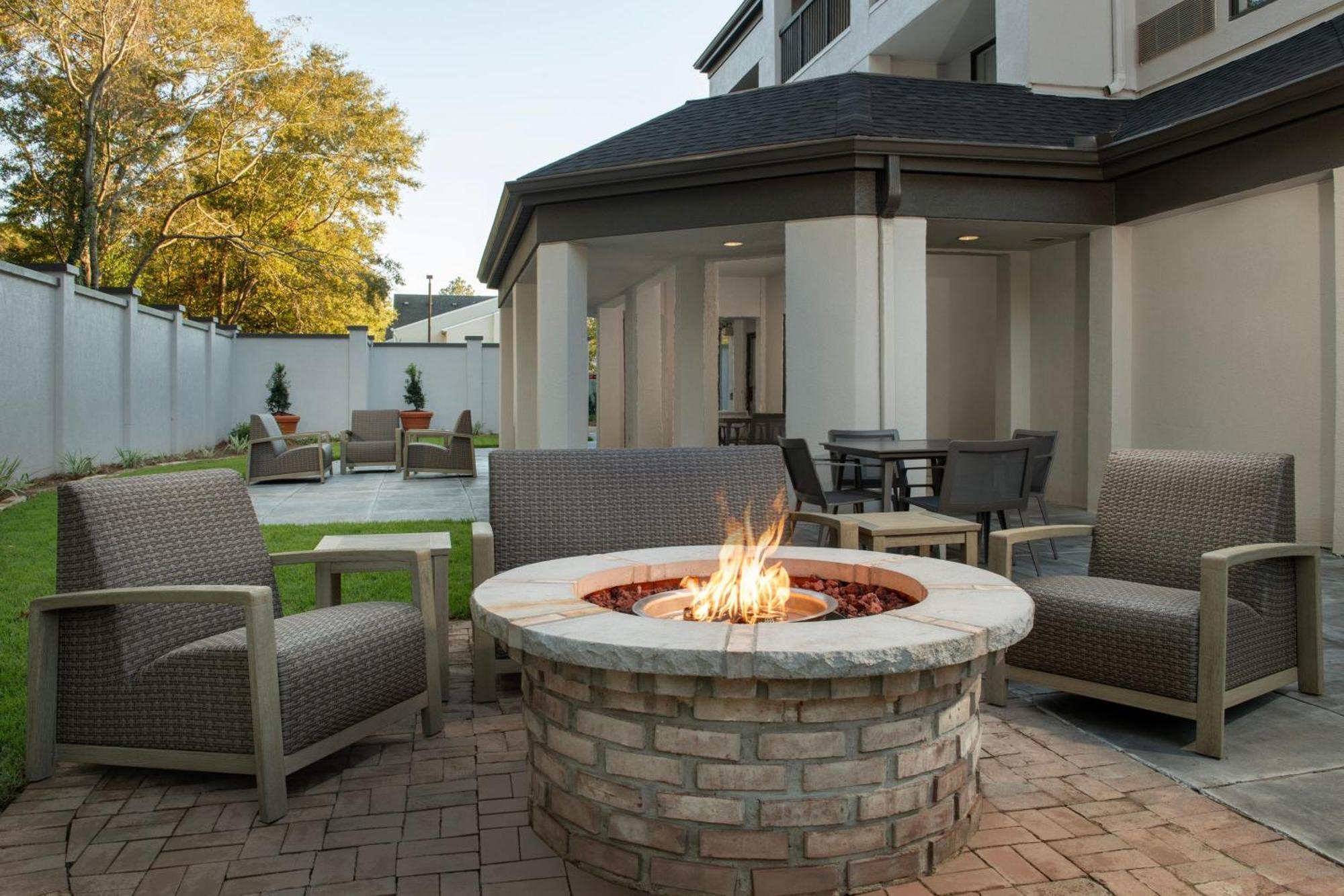 Courtyard By Marriott Dothan Eksteriør bilde